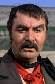 Dante Maggio as Cameriere