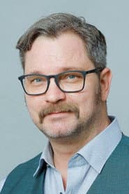 Jurij Zrnec as Starešina / Taborovodja