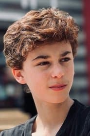 Anton Alluin as Aloé