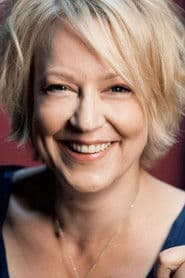 Floriane Daniel as Regisseurin