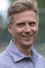 Leo Geter as Barry Simms