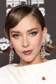 Fatima Al-Banawi as Fatima