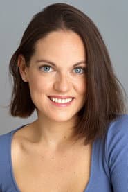 Irene Ruiz as Claudia