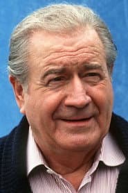 Hans-Joachim Kulenkampff as Ulrich Salandt