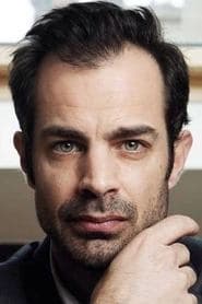 Alexandre Steiger as Père de Solange