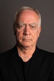 Alfredo Brito as Comandante