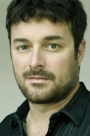 Normand Daneau as Gilles