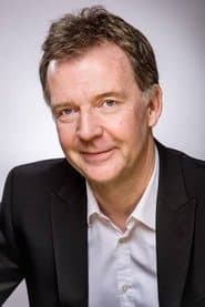 François De Brigode as Sports Journalist (voice)