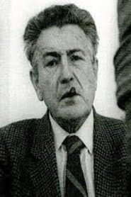 Fiorenzo Serra as uomo in chiesa