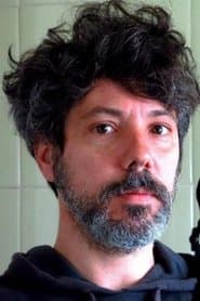 Agustín Mendilaharzu as H