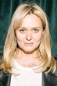 Anna Mikhalkova as Lyuda