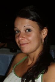 Věra Kuchtová as Julie 'Julča' Nováková