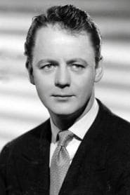 Robert Urquhart as Flight Lieutenant Fearnley