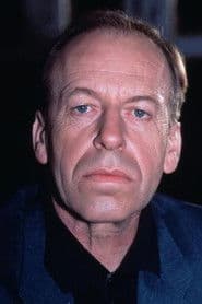 Rüdiger Vogler as Phillip Winter