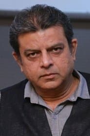 Vinay Varma as SP Vivek Kumar
