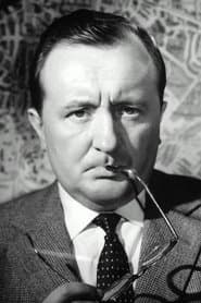 Siegfried Lowitz as Police Commissioner Brahm