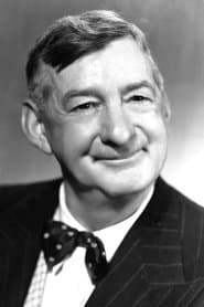 Slim Summerville as Cop (uncredited)