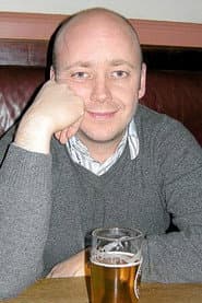 Nikis Theophilakis as Lars Erik Martinsen