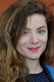 Sarah Suco as Karine