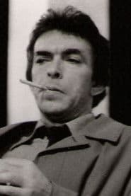 Zoran Miljković as Customs Agent