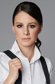 Erika Szabó as Niki