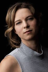 Anjorka Strechel as Mel Wandel