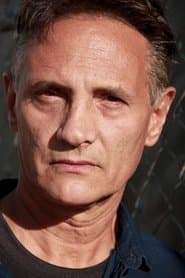 Pablo Cunqueiro as Detective Castillo