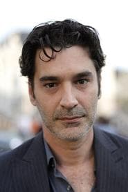 Christopher Papakaliatis as Giorgos