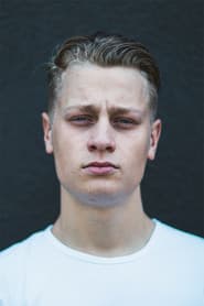 Antoine Olivier Pilon as Junior Tremblay