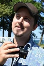 Sam Qualiana as Mike Evans