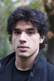 Nicolás Goldschmidt as Robles