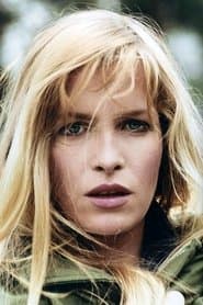 Valentine Monnier as Giara