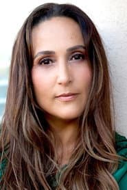 Sandra Nori as Agente de Bienes Raíces