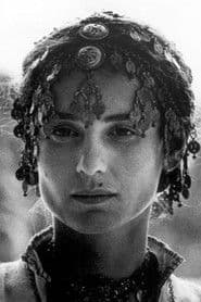 Nikolina Kujača as Elvira