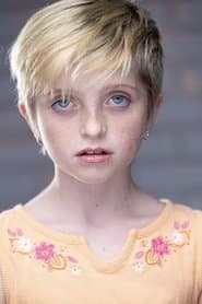 Farrah Mackenzie as Chloe Kessler
