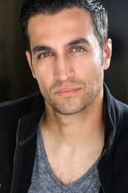 Chris Mimikos as Evan Howe