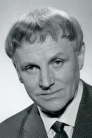 Angelo Bruun as Dr. Jacob Dampe