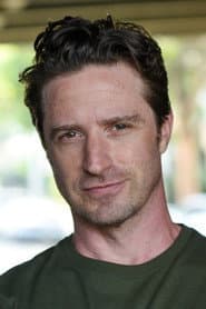 Nate Smith as Gordon