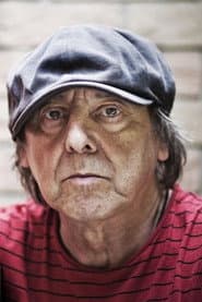 Boris Hybner as Mucha