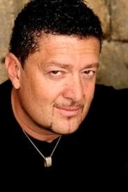 Michael Dobson as Finn Oxford (voice)