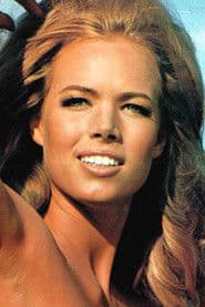 Solvi Stübing as Sinade