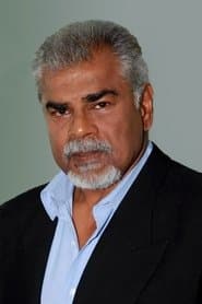 Sharat Saxena as Vikram Sinha