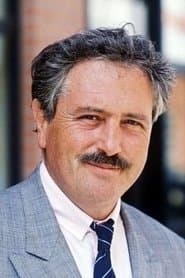 Victor Lanoux as Georges