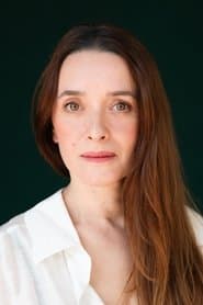 Maria João Pinho as Fan with Daughter