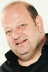 Mikkel Vadsholt as Bartender