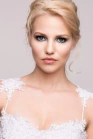 Laura Flannery as Tammy