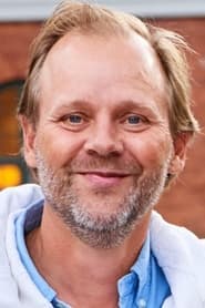 Tomas Villum Jensen as Peter