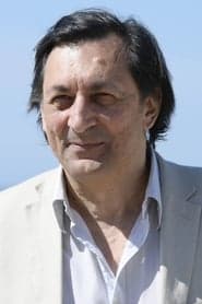 Serge Riaboukine as Léon Coubron