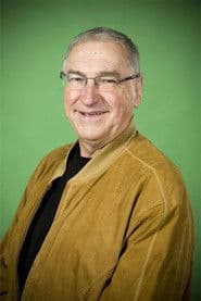 Magnus Härenstam as Peter Black