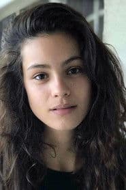 Lise Lomi as Zoé Medjadi